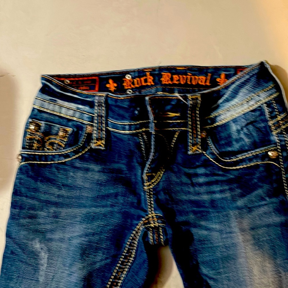 Did 25X34 Rock Revival jeans missing the button